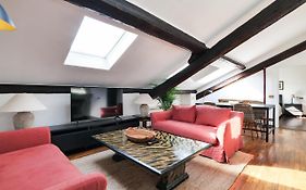 Elegant P.Venezia Attic
