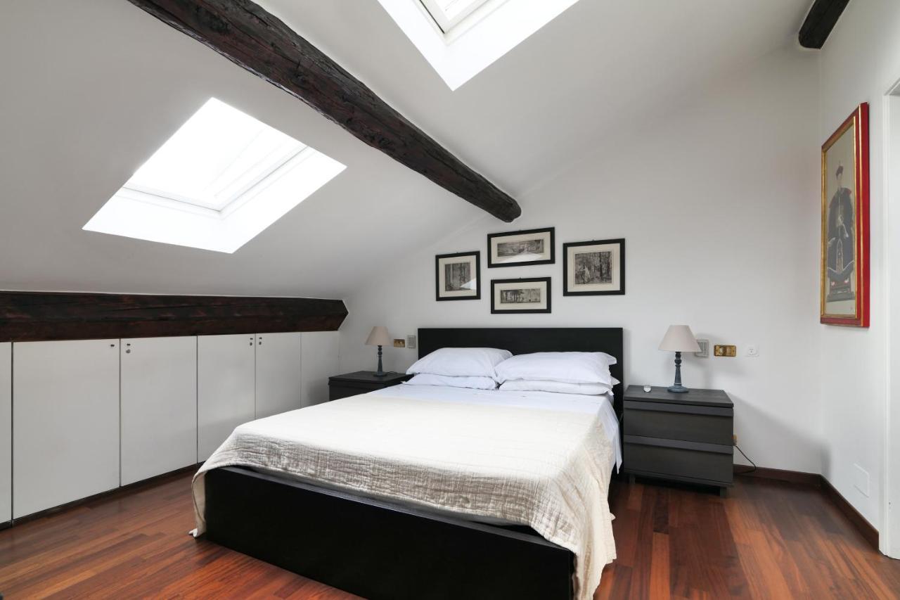 Appartamento Elegant P.Venezia Attic Milano Esterno foto