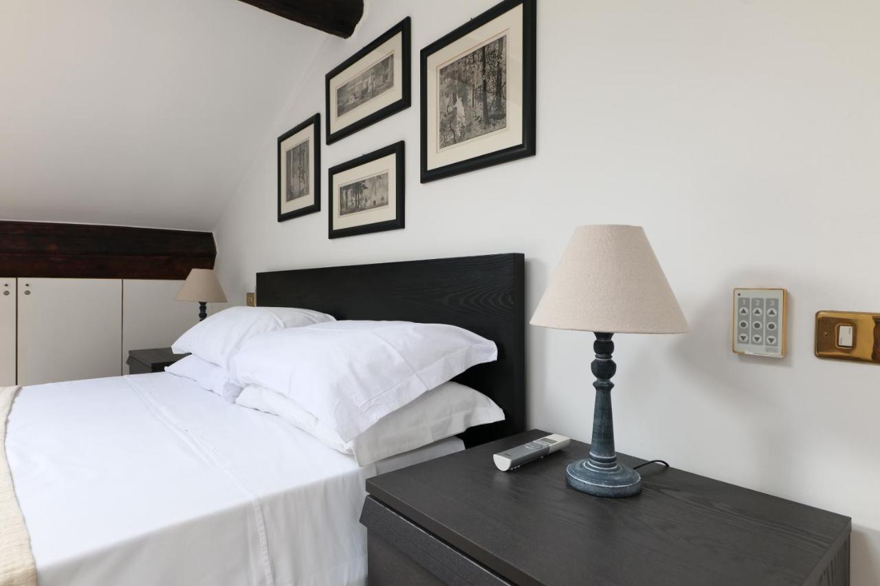 Appartamento Elegant P.Venezia Attic Milano Esterno foto
