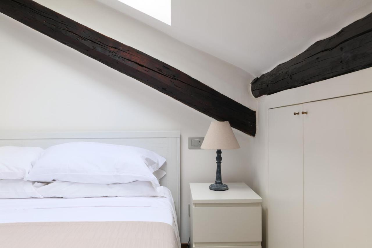 Appartamento Elegant P.Venezia Attic Milano Esterno foto