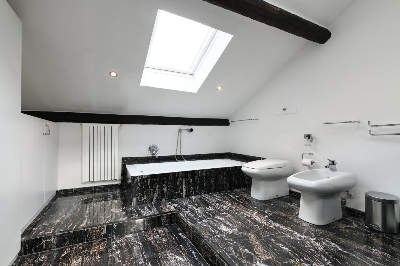 Appartamento Elegant P.Venezia Attic Milano Esterno foto