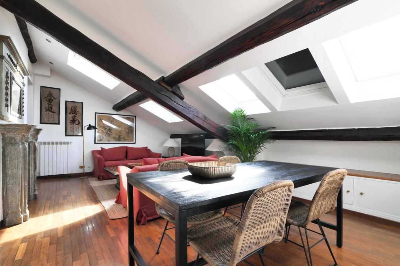 Appartamento Elegant P.Venezia Attic Milano Esterno foto